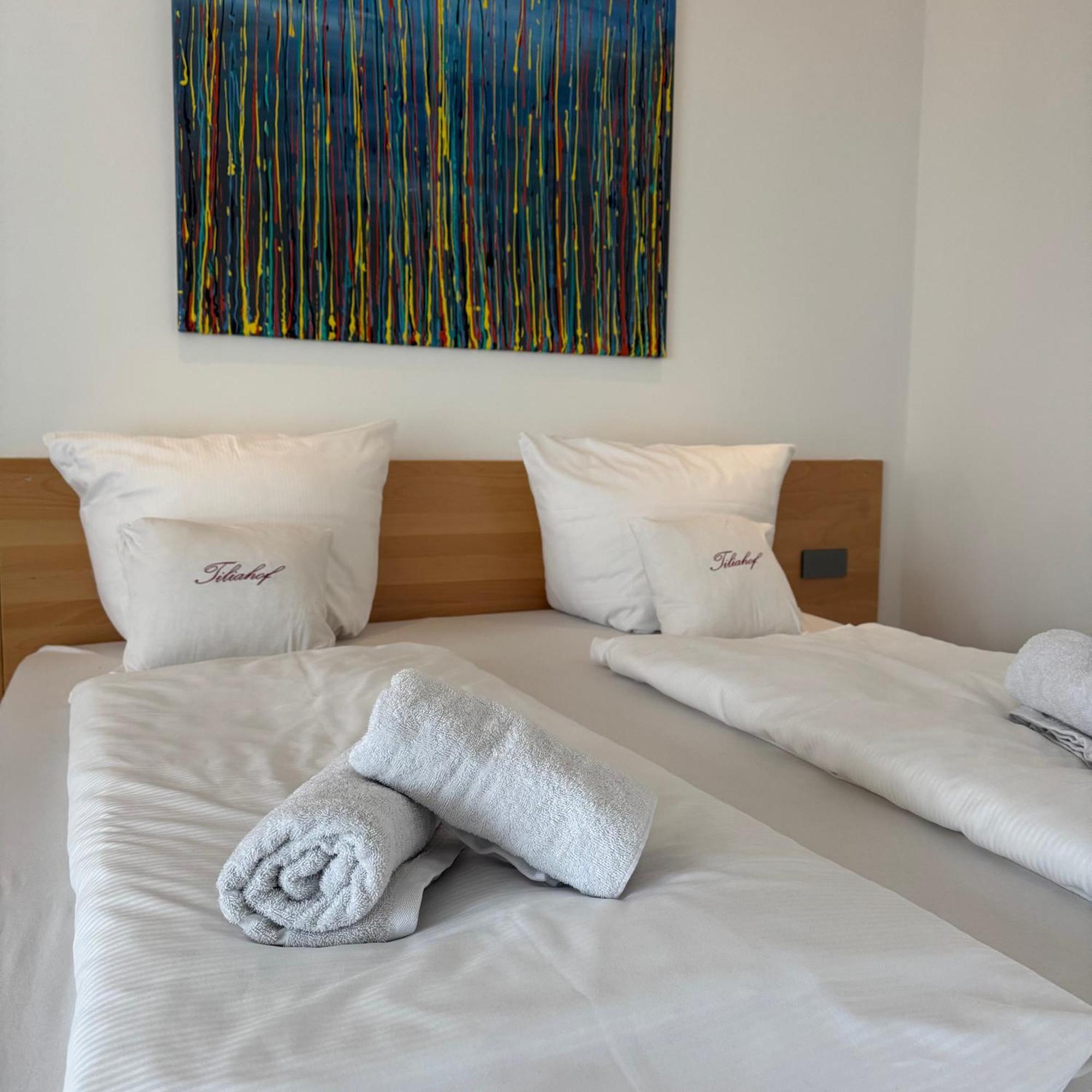 Weingut Tiliahof Bed and Breakfast Brauneberg Exteriör bild